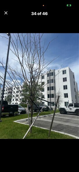 Building Photo - 250 180th Dr