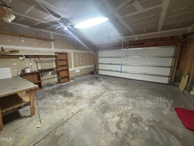 Building Photo - 4 White Spruce Ct