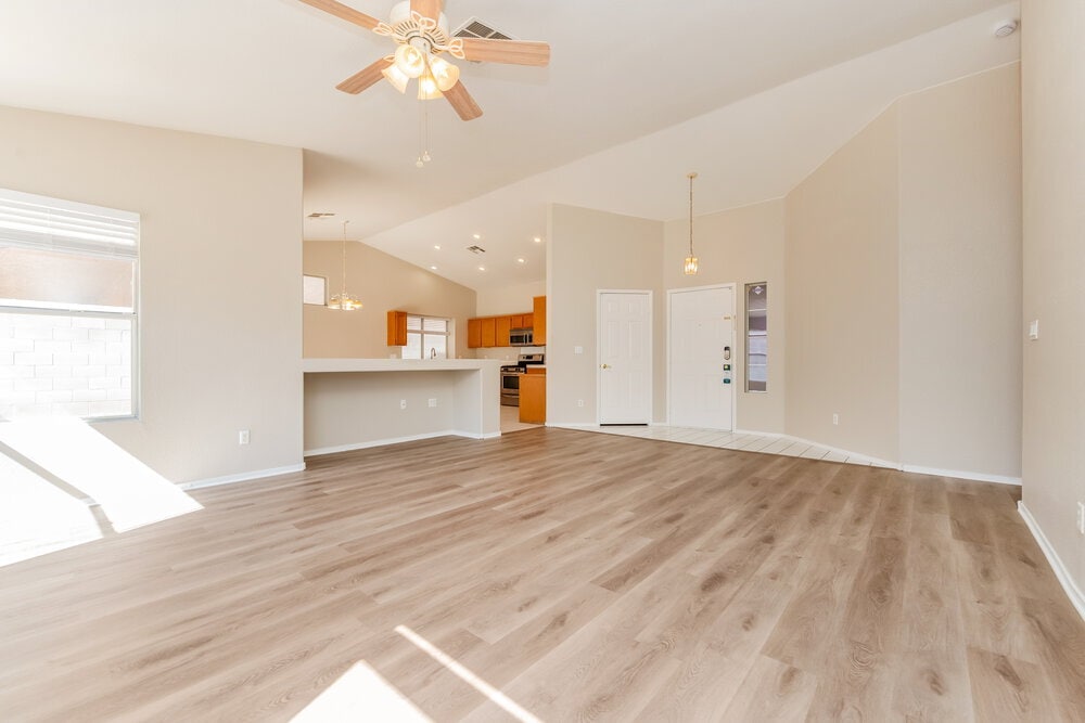 Building Photo - 607 Park Landing Ct