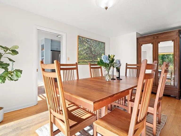 Building Photo - 131 Spring St