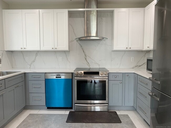 Building Photo - 35 Seaview Ave