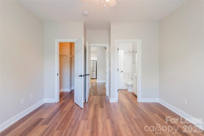 Building Photo - 6716 Mallard Park Dr
