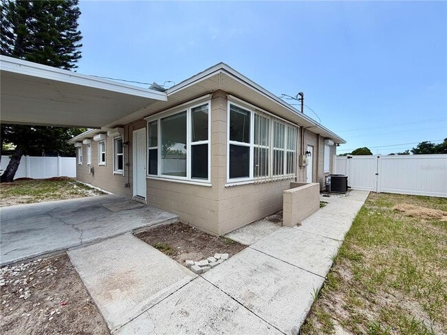 Building Photo - 4515 54th Ave N