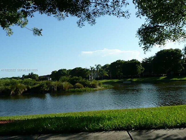 Building Photo - 2494 Centergate Dr