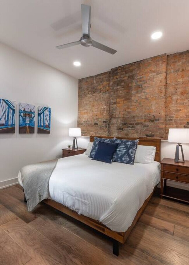 Building Photo - 1502 Race St