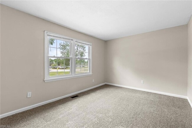 Building Photo - 2008 Fawnwood Common