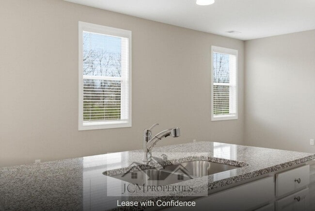 Building Photo - 117 Lambert Fld