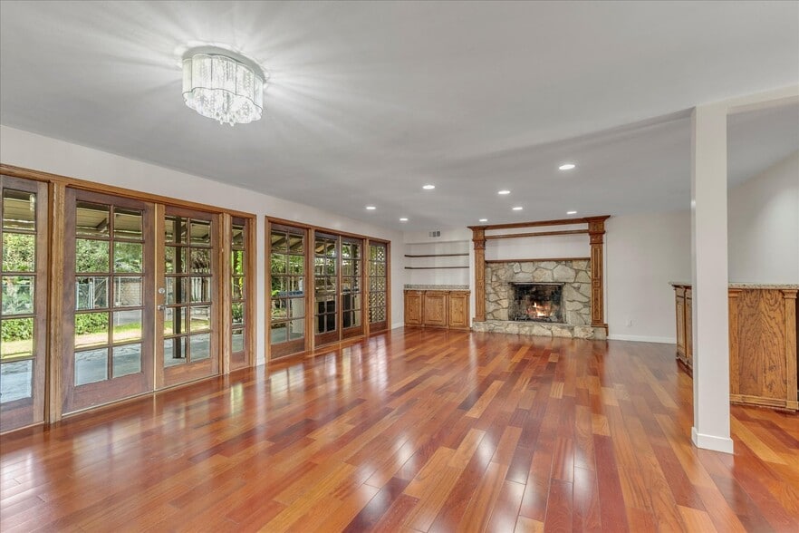 Building Photo - 16553 Hartsook St