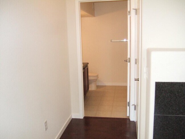 Building Photo - "Spacious 3-Bedroom Denver Condo with Cozy Fireplace & Modern Comforts!"