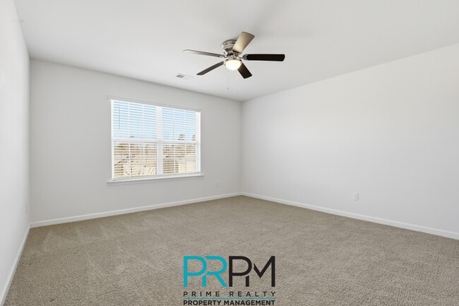 Building Photo - 413 Graypointe Dr