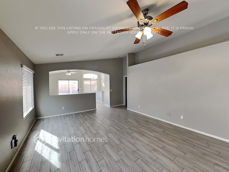 Building Photo - 14943 W Maui Ln