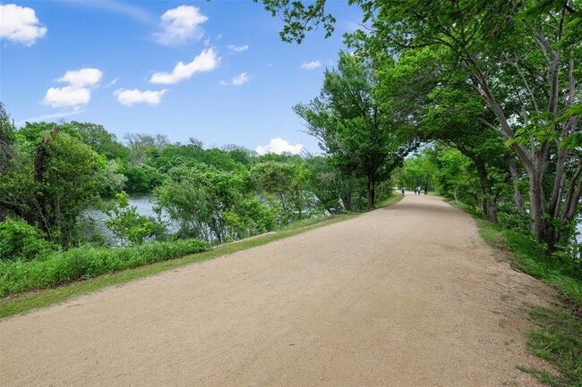 Building Photo - 73 Julius St