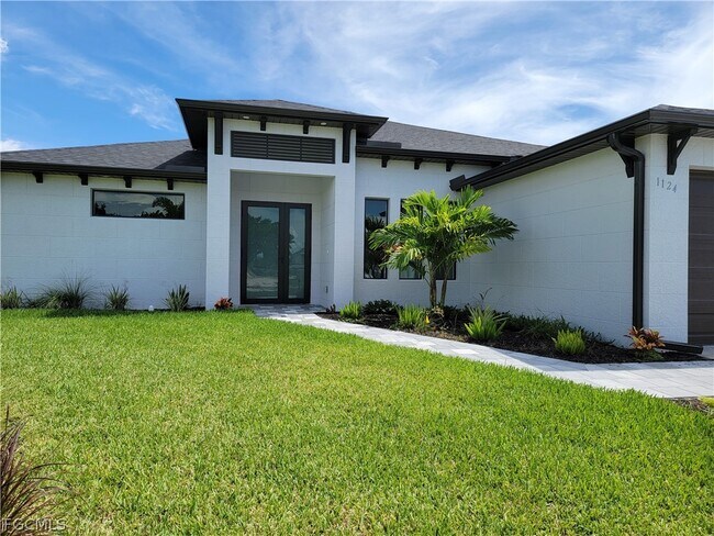 Building Photo - 1132 SW 4th Ln