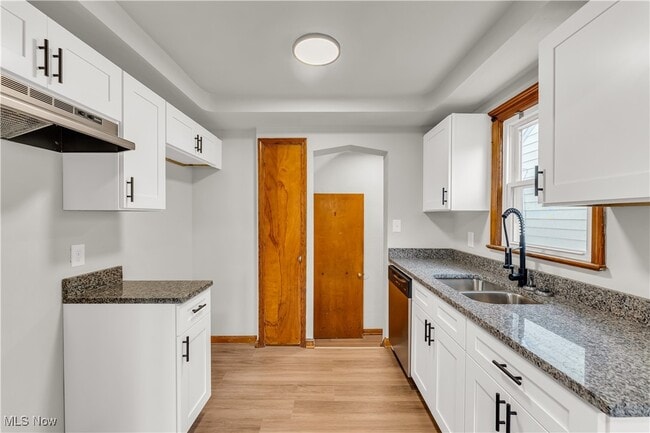 Building Photo - 5053 Philip Ave