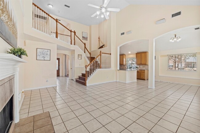 Building Photo - 11130 Camino Oaks Dr