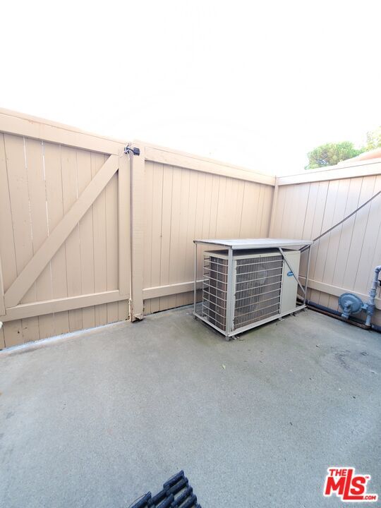 Building Photo - 3508 Del Amo Blvd