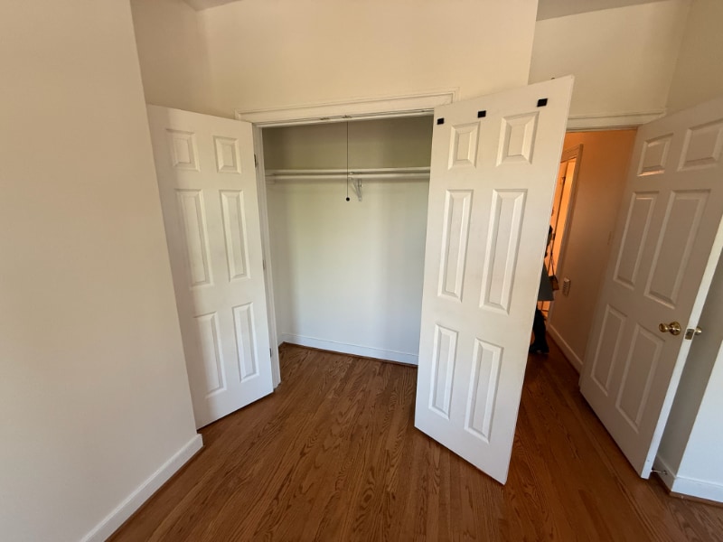 Building Photo - 1513 W Cary St