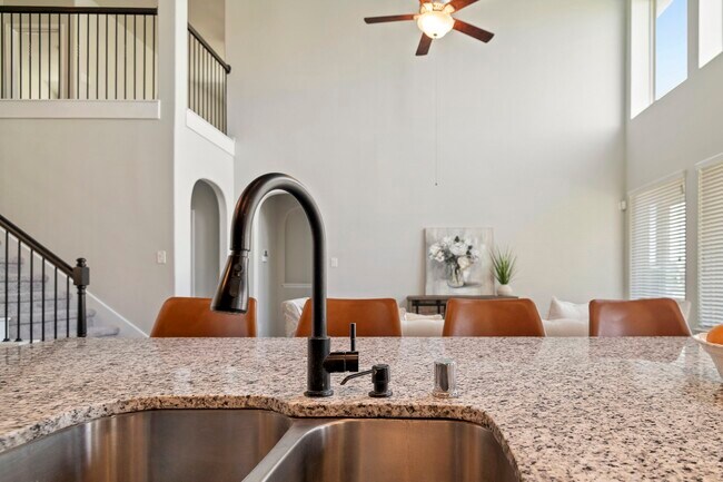 Building Photo - 29650 Yaupon Shore Dr