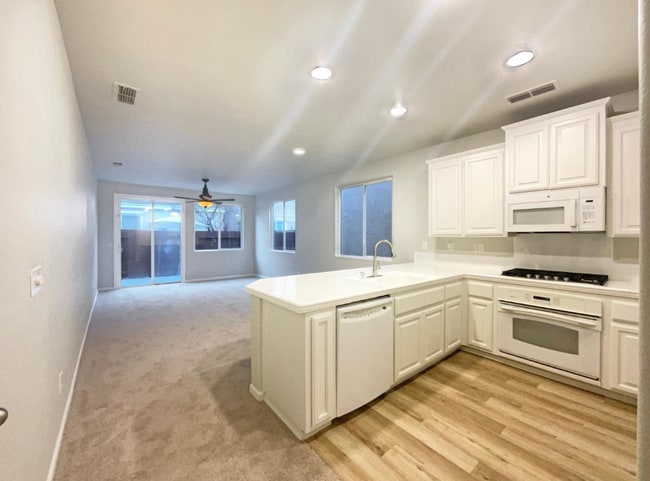 Building Photo - 3039 Torland St