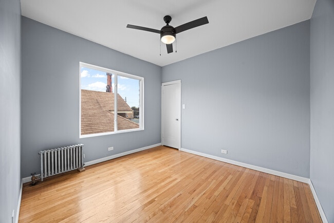 Building Photo - 1406 S 59th Ct