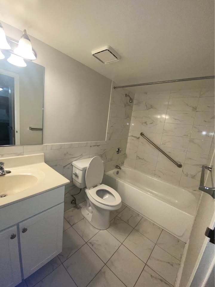 Building Photo - 961 Southern Artery