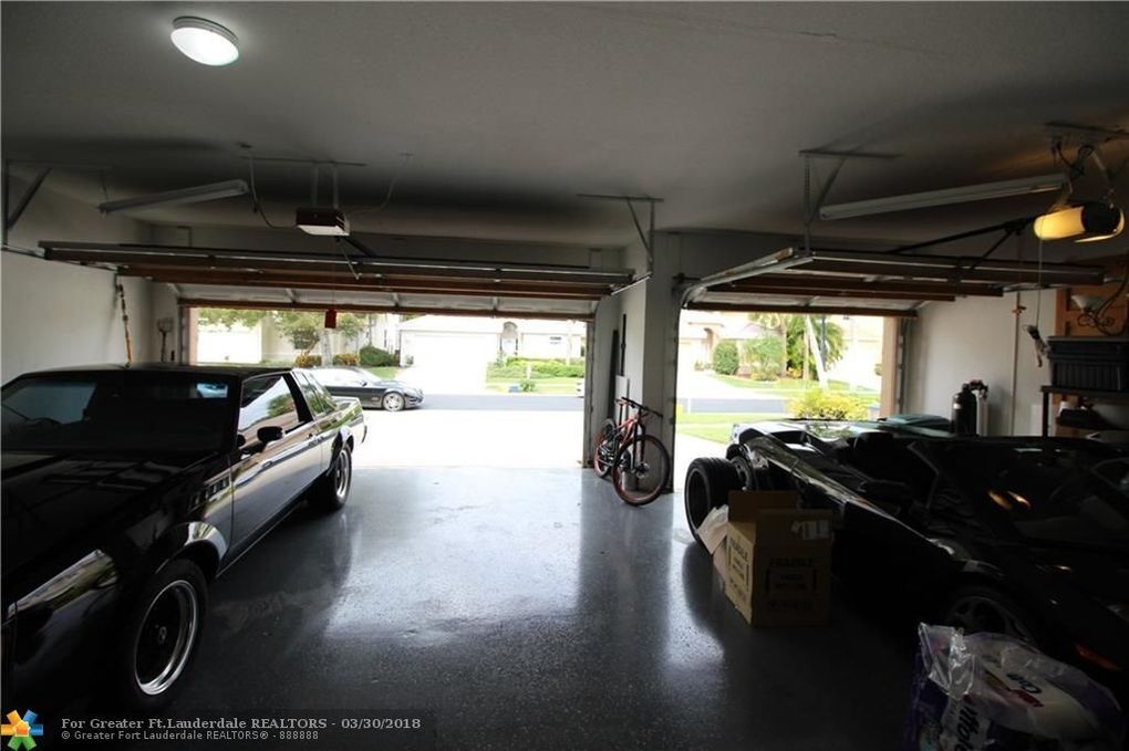 Building Photo - 11126 Harbour Springs Cir