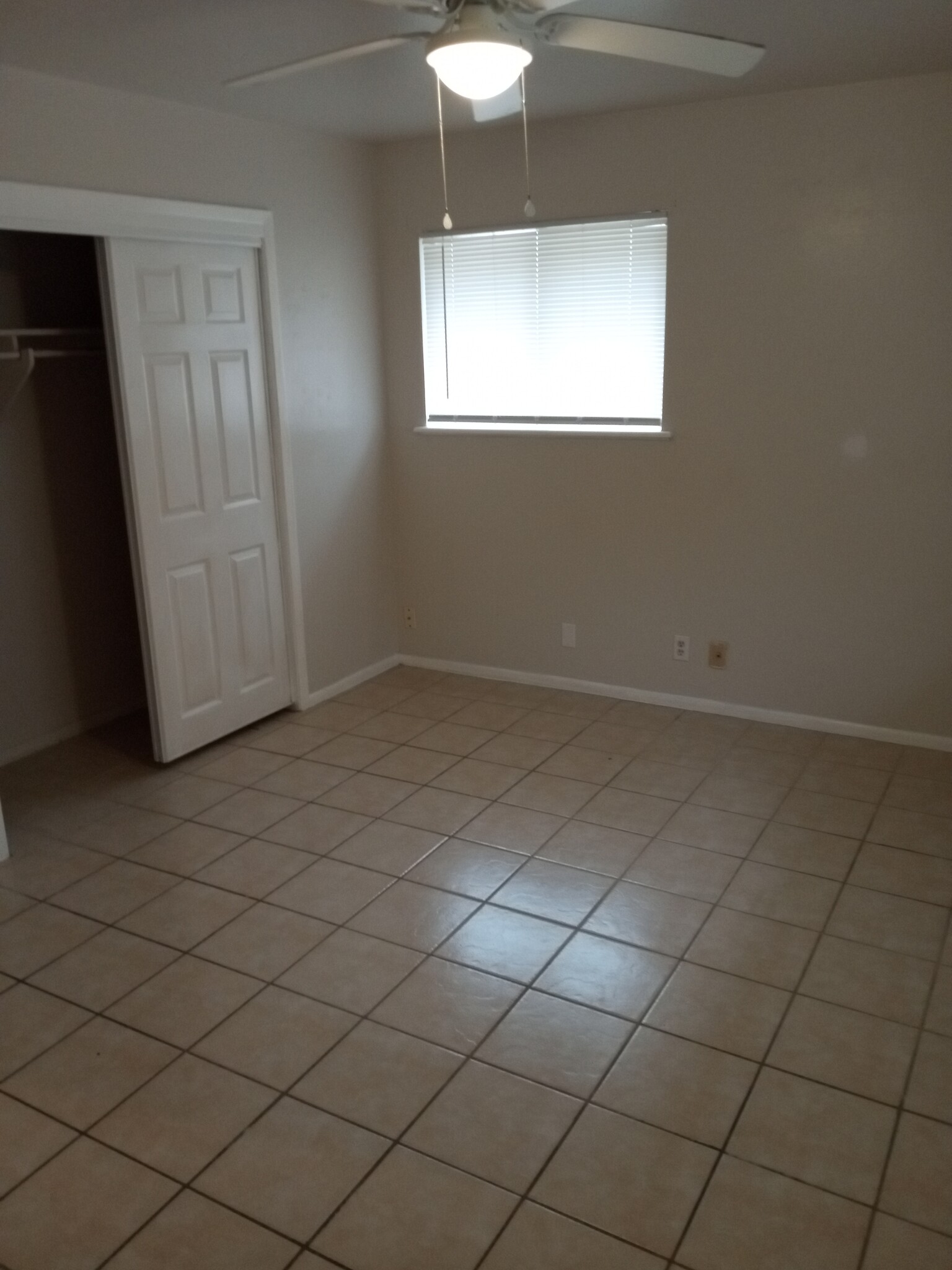Building Photo - 6125 Birchwood Dr