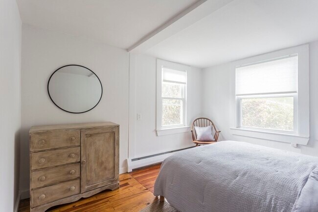 Building Photo - 43 Bayview Rd