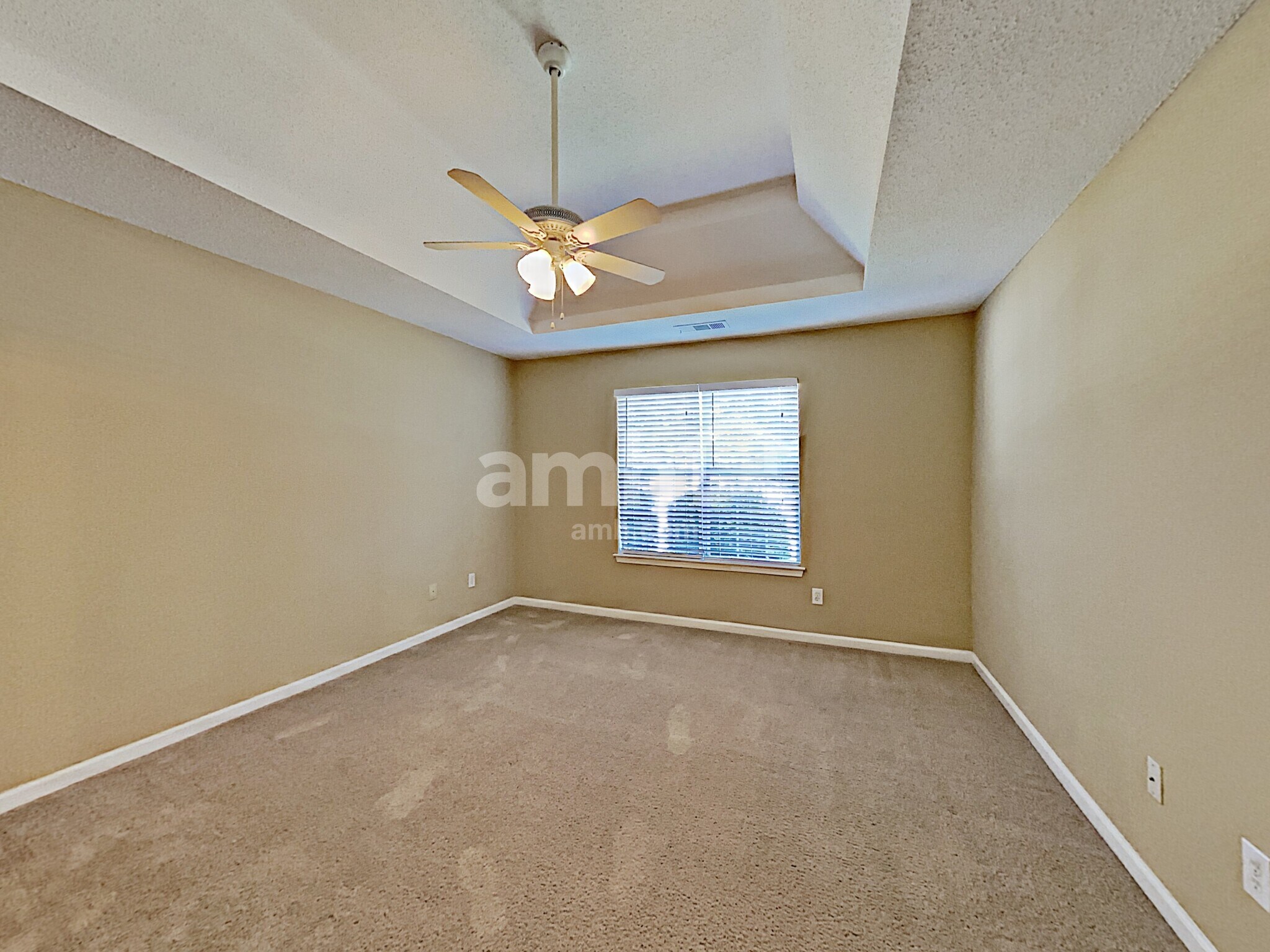 Building Photo - 702 Fletcher Dr