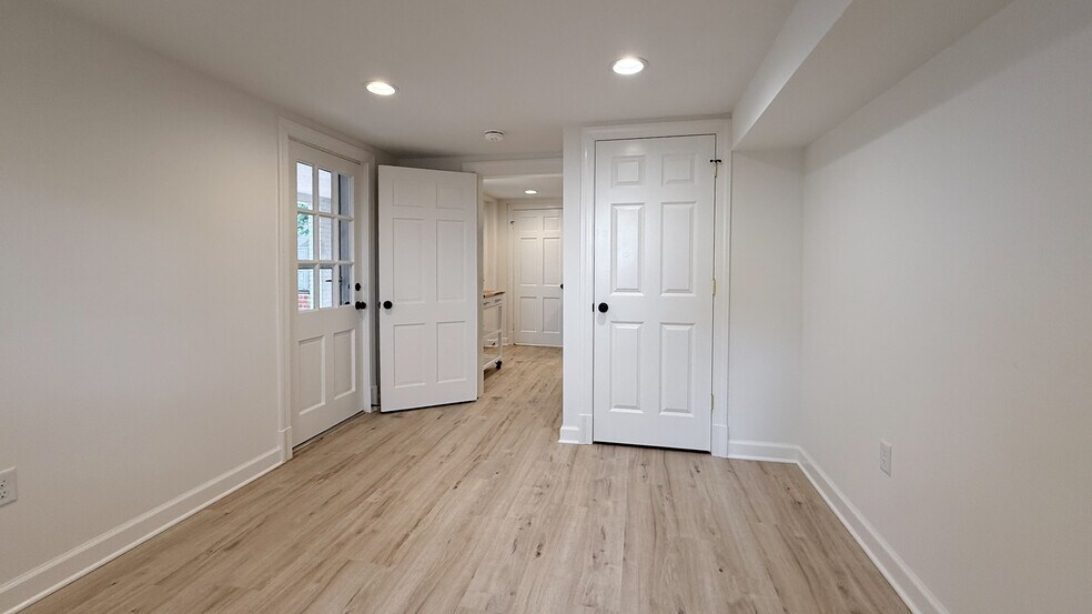 Building Photo - 212 Alderman Rd