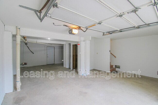 Building Photo - 796 Harbor Pl Dr