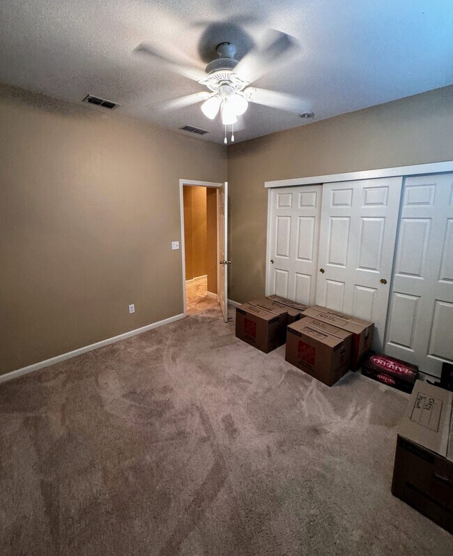 Building Photo - 4961 Broadwater Dr