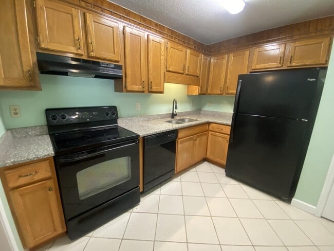 Building Photo - 1019 Shem Creek Cir
