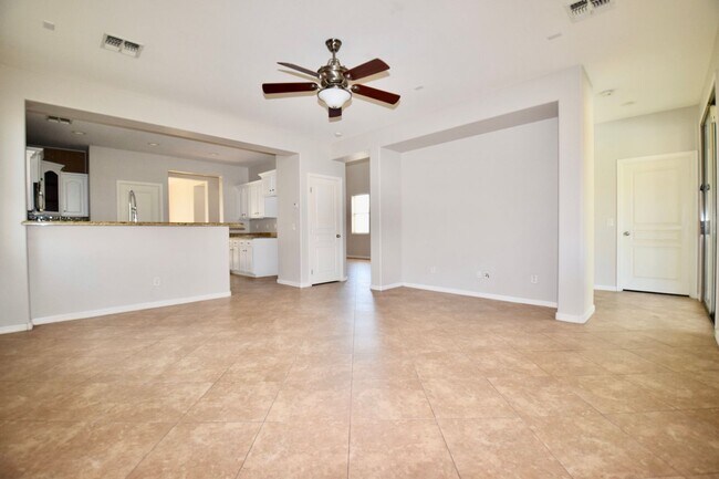 Building Photo - Beautiful Queen Creek home with a Pool!