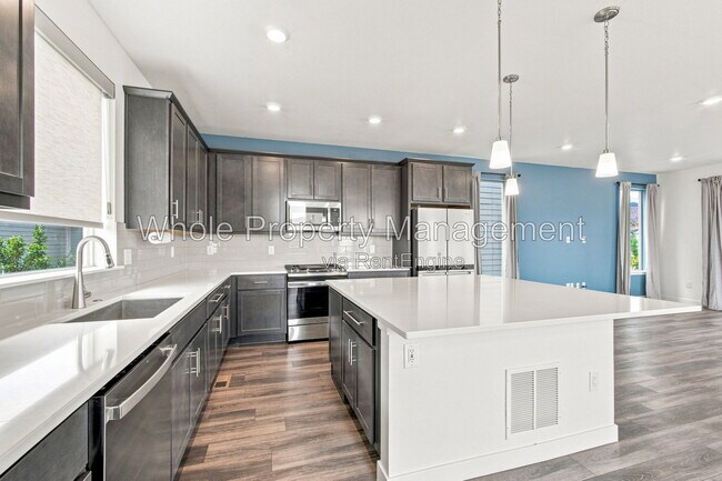 Building Photo - 15612 W Floyd Dr