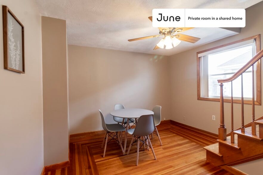 Building Photo - Room in Shared 5 bed/2 bath home in Medford