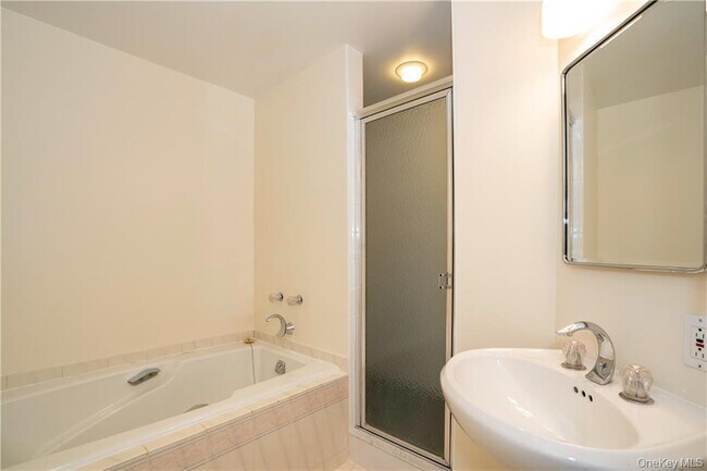 Building Photo - 50 E Hartsdale Ave
