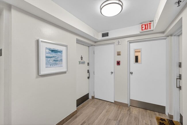 Building Photo - 2800 N Ocean Dr