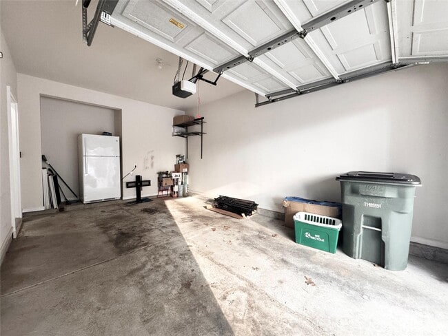 Building Photo - 10415 Winslet Dr