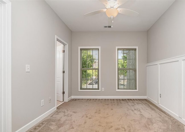 Building Photo - Beautiful townhome in Ballantyne