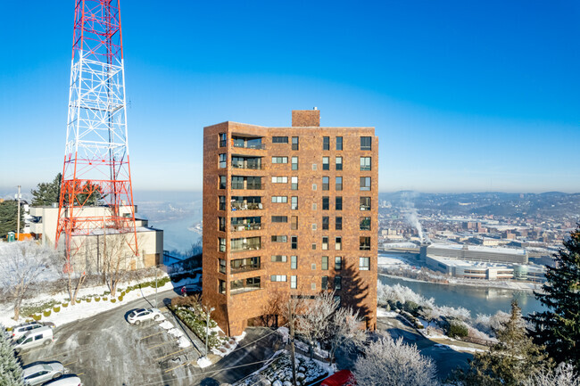 Building Photo - Grandview Towers