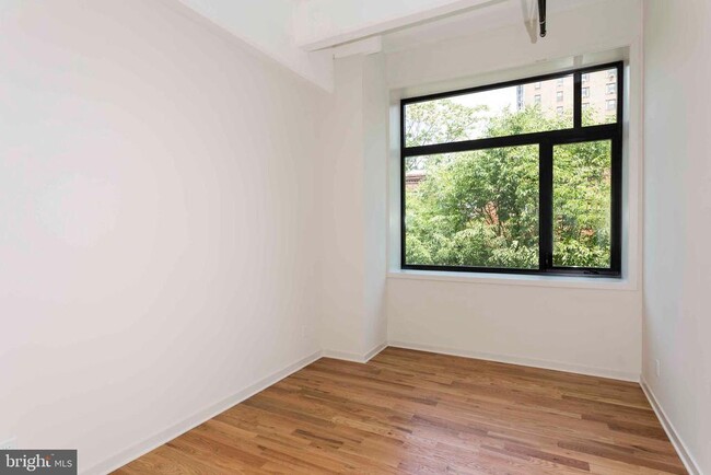 Building Photo - 2028-34 Rittenhouse Square
