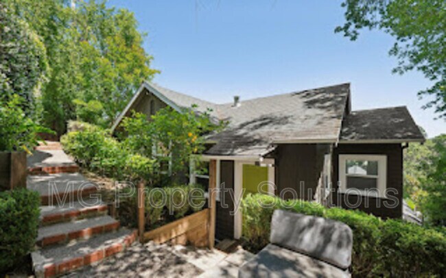 Building Photo - 1405 San Anselmo Ave