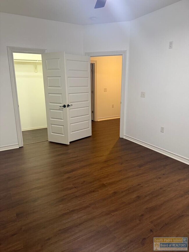 Building Photo - 1420 Codorniz Dr