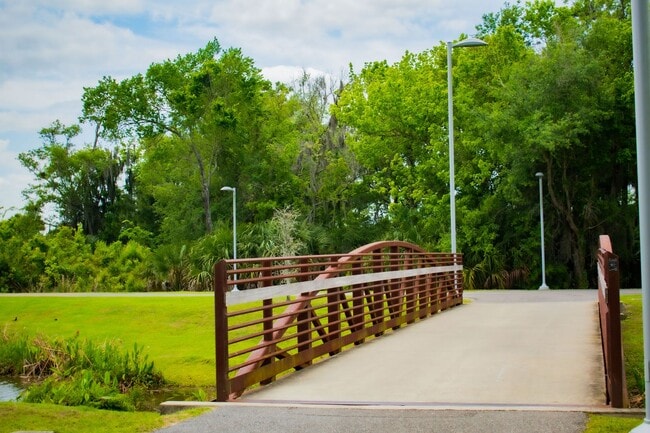 Building Photo - 3 Bed/ 2 Bath Home