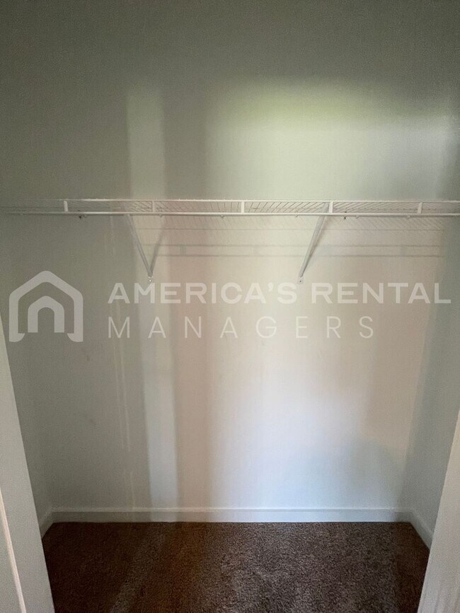 Building Photo - Home for Rent in Meridianville, AL!!! Avai...