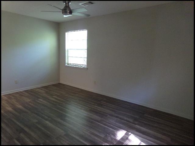 Building Photo - 701 N Buchanan St