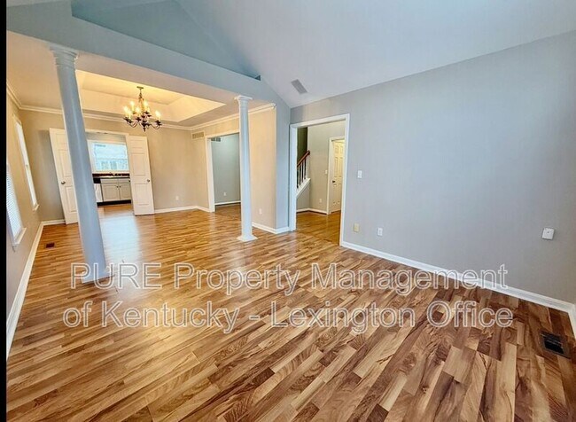 Building Photo - 552 Forest Hill Dr