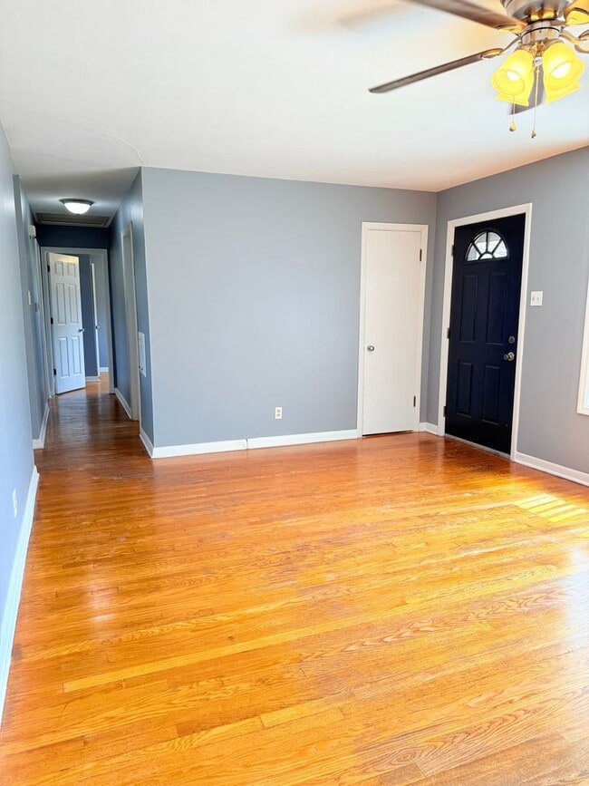 Building Photo - Charming 3 Bedroom Home in Florissant