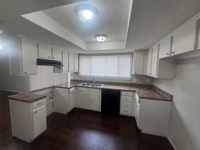 Building Photo - 23139 Lestergate Dr